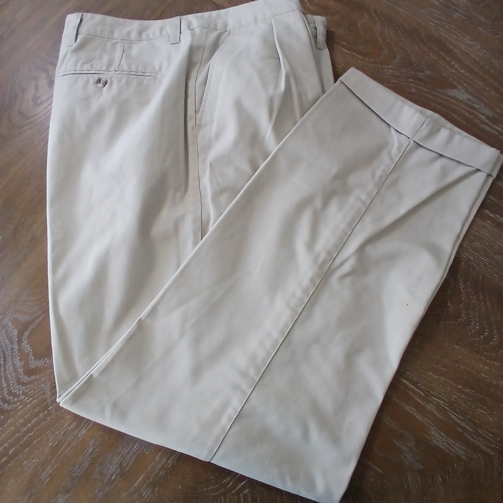 Authentic Laundered Khakis Pants  Men Sz 38x32 Pleated Cuffed Hems Office Wear